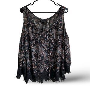 Buffalo Brand Paisley Print Cold Shoulder Blouse with Lace Trim Size Small